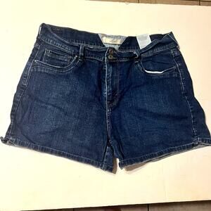 Levi Strauss womens size 14 blue jean shorts two button zipper cruise casual